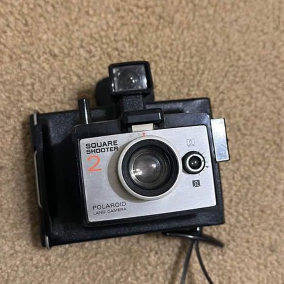 Polaroid: Square Shooter 2 w/ Original Strap - Picture 9 of 9